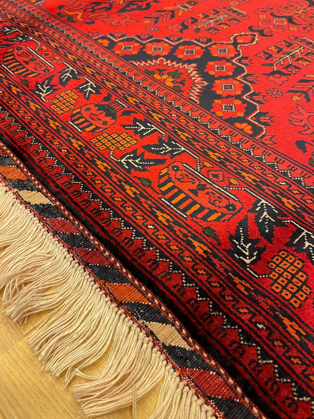 سجادة أفغانية يدوية